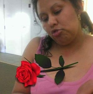 Meet your Posher, Lorena